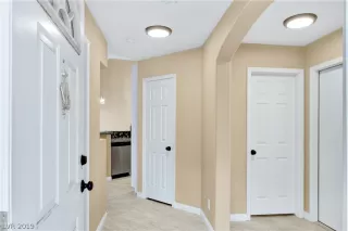 Photo #1: 2119583 Listing