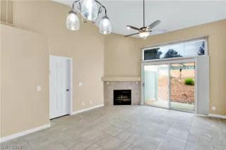 Photo #2: 2119583 Listing