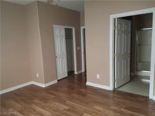 Photo #4: 2119648 Listing 