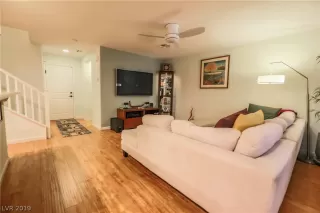 Photo #5: 2119660 Listing