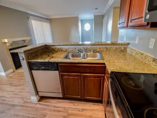 Photo #4: 2119729 Listing