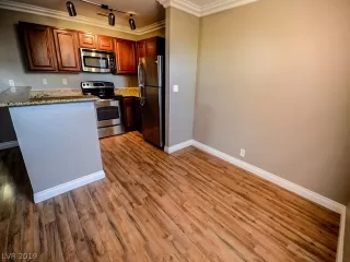 Photo #5: 2119729 Listing