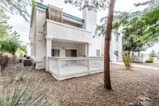 Photo #3: 2119731 Listing 