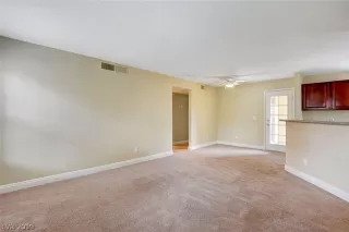 Photo #6: 2119744 Listing