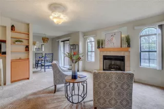 Photo #5: 2119758 Listing