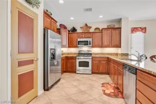 Photo #5: 2119791 Listing 