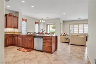 Photo #6: 2119791 Listing 