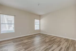 Photo #4: 2119800 Listing