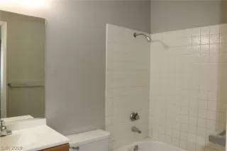 Photo #5: 2119804 Listing