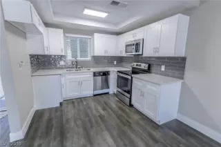 Photo #1: 2119813 Listing