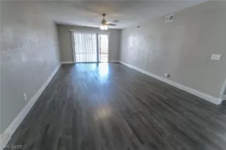 Photo #6: 2119813 Listing