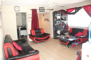 Photo #4: 2119823 Listing