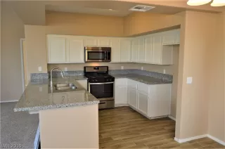 Photo #2: 2119847 Listing