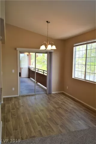 Photo #3: 2119847 Listing