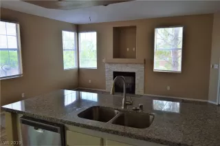 Photo #6: 2119847 Listing