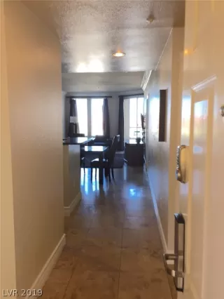 Photo #2: 2119867 Listing