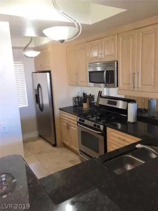 Photo #6: 2119867 Listing