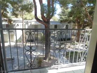 Photo #1: 2119915 Listing 