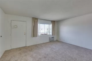 Photo #6: 2119918 Listing 