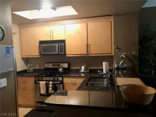 Photo #4: 2119969 Listing 