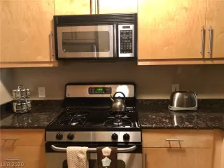 Photo #5: 2119969 Listing 