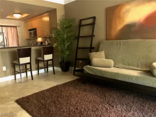 Photo #6: 2119969 Listing 