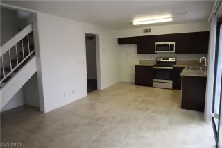 Photo #5: 2120066 Listing