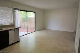 Photo #6: 2120066 Listing