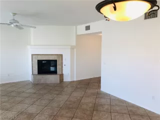 Photo #4: 2120114 Listing 