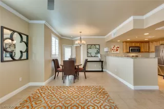 Photo #4: 2120169 Listing