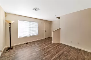 Photo #1: 2120173 Listing