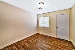 Photo #6: 2120173 Listing