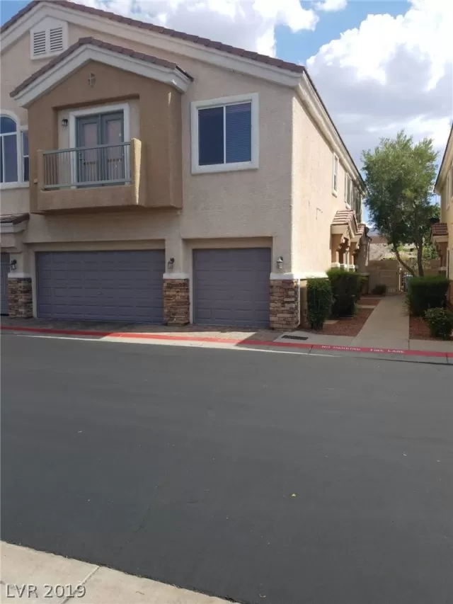 MLS: 2120184 Condo For Sale