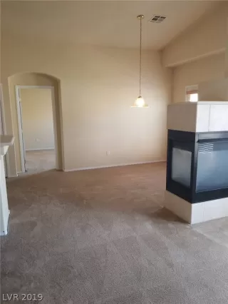 Photo #3: 2120184 Listing 