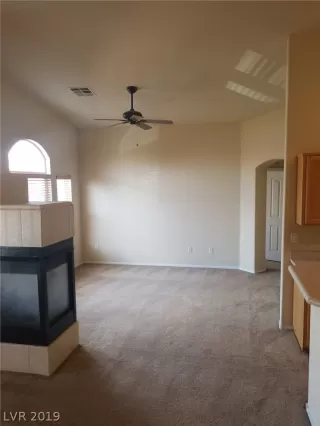 Photo #5: 2120184 Listing 