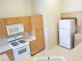 Photo #6: 2120184 Listing 