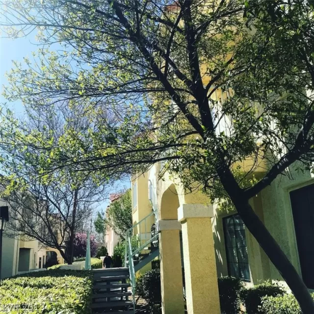 MLS: 2120225 Condo For Sale