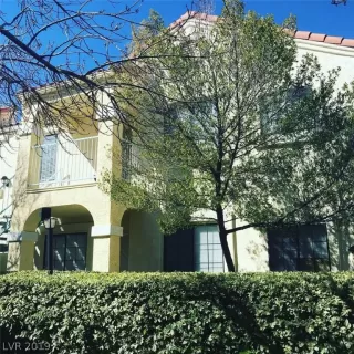 Photo #4: 2120225 Listing 