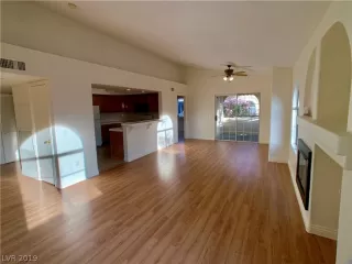 Photo #6: 2120237 Listing