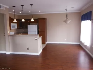 Photo #3: 2120238 Listing