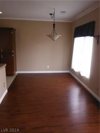 Photo #4: 2120238 Listing