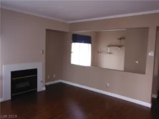 Photo #6: 2120238 Listing