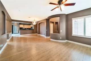 Photo #2: 2120271 Listing