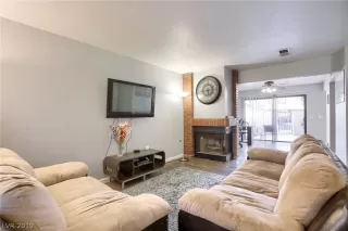 Photo #2: 2120295 Listing 