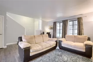 Photo #3: 2120295 Listing 