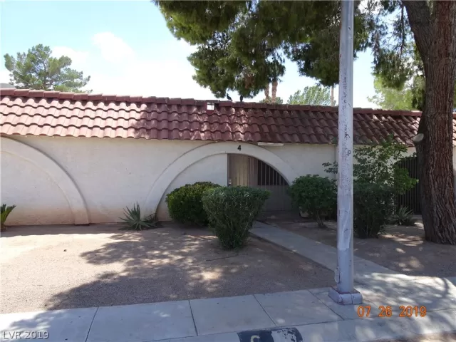 MLS: 2120338 Condo For Sale