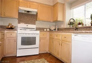 Photo #3: 2120357 Listing 