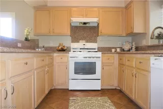 Photo #4: 2120357 Listing 