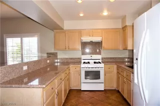 Photo #5: 2120357 Listing 