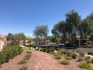 Photo #3: 2120358 Listing